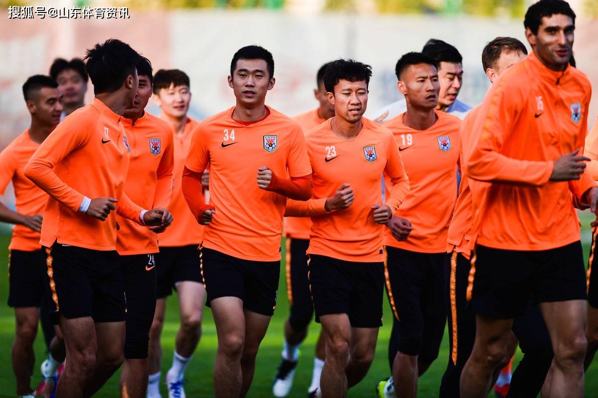 包含球队绝地反击成功，球员情绪高涨斗志昂扬的词条